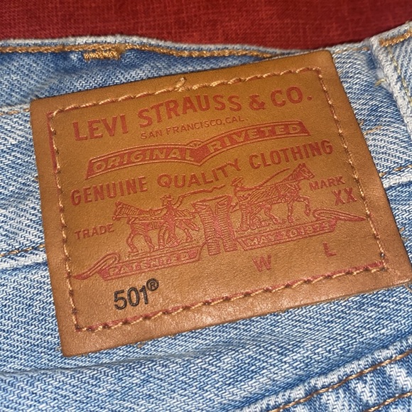 levis short - Picture 3 of 3